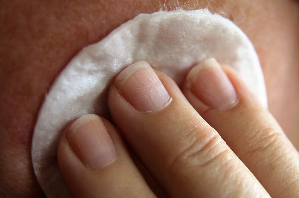 Cleaning face